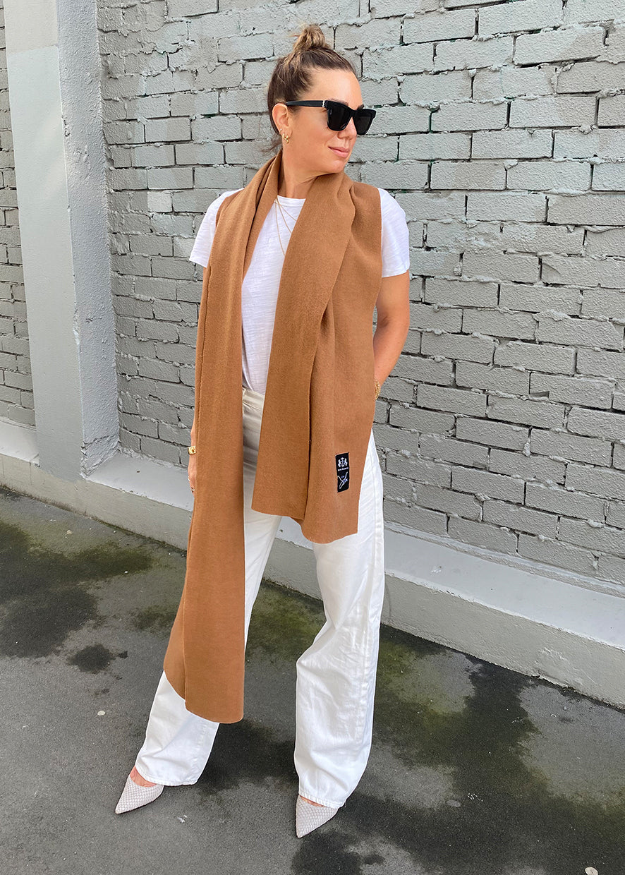 DARK HAMPTON - THE MARGUERITE WOOL SCARF – The little red fox ltd